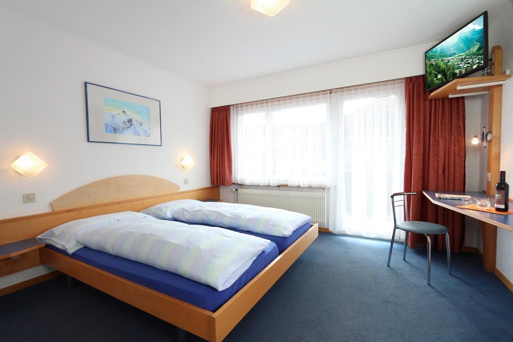 Hotel Garni Domino ซาสฟี ภายนอก รูปภาพ