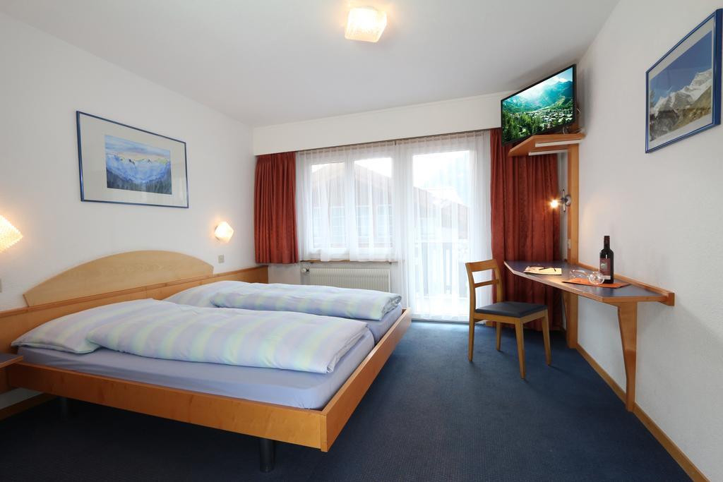 Hotel Garni Domino ซาสฟี ภายนอก รูปภาพ